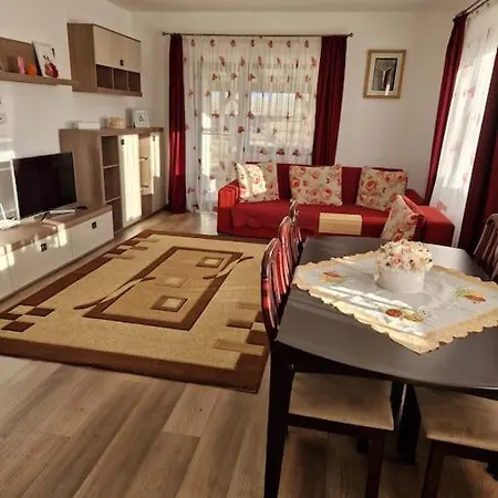 Casa Si Curte Confortabila Vila Brašov