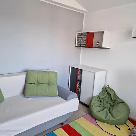 Casa Si Curte Confortabila *